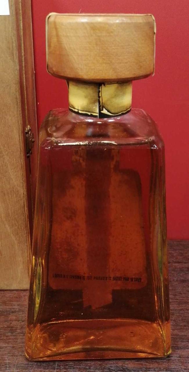 ボトル背面ラベルなし