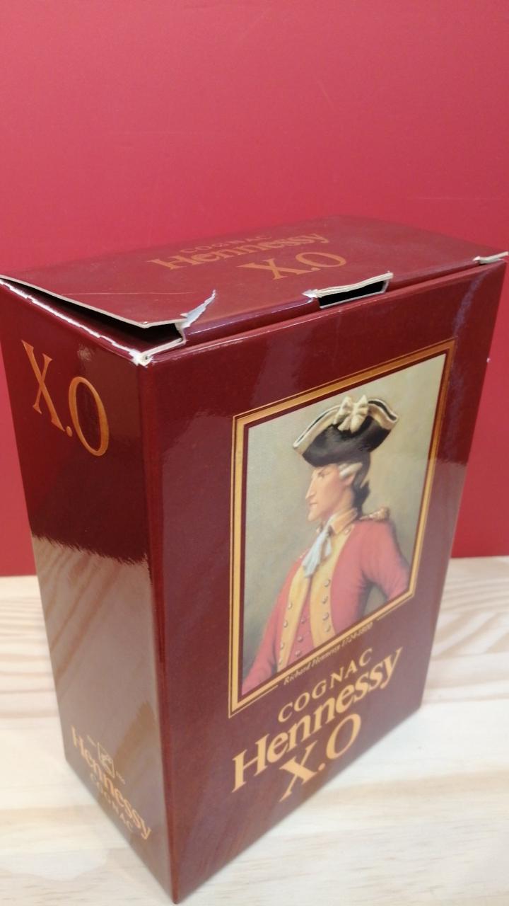 箱一部破れあり