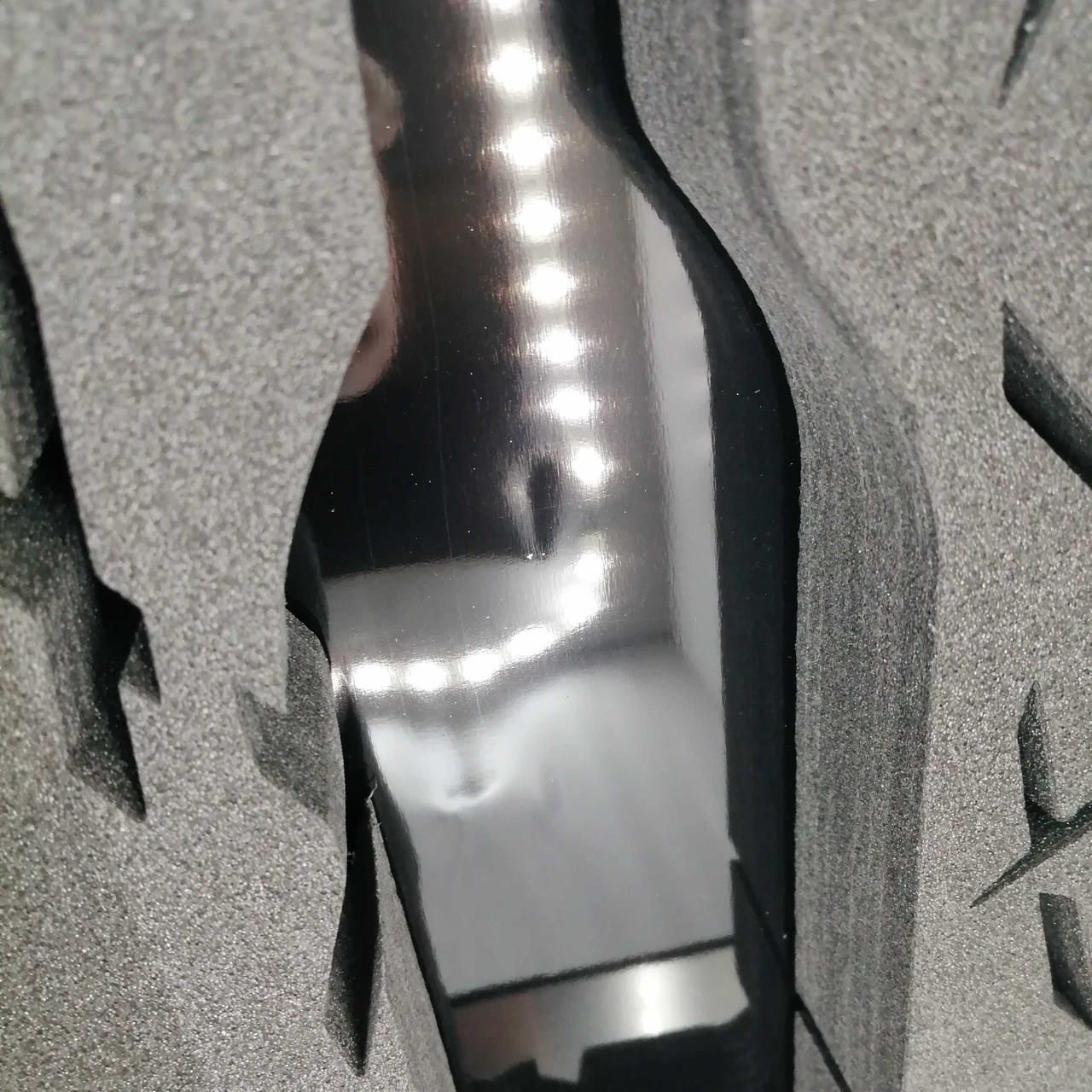 箱、内側へこみ