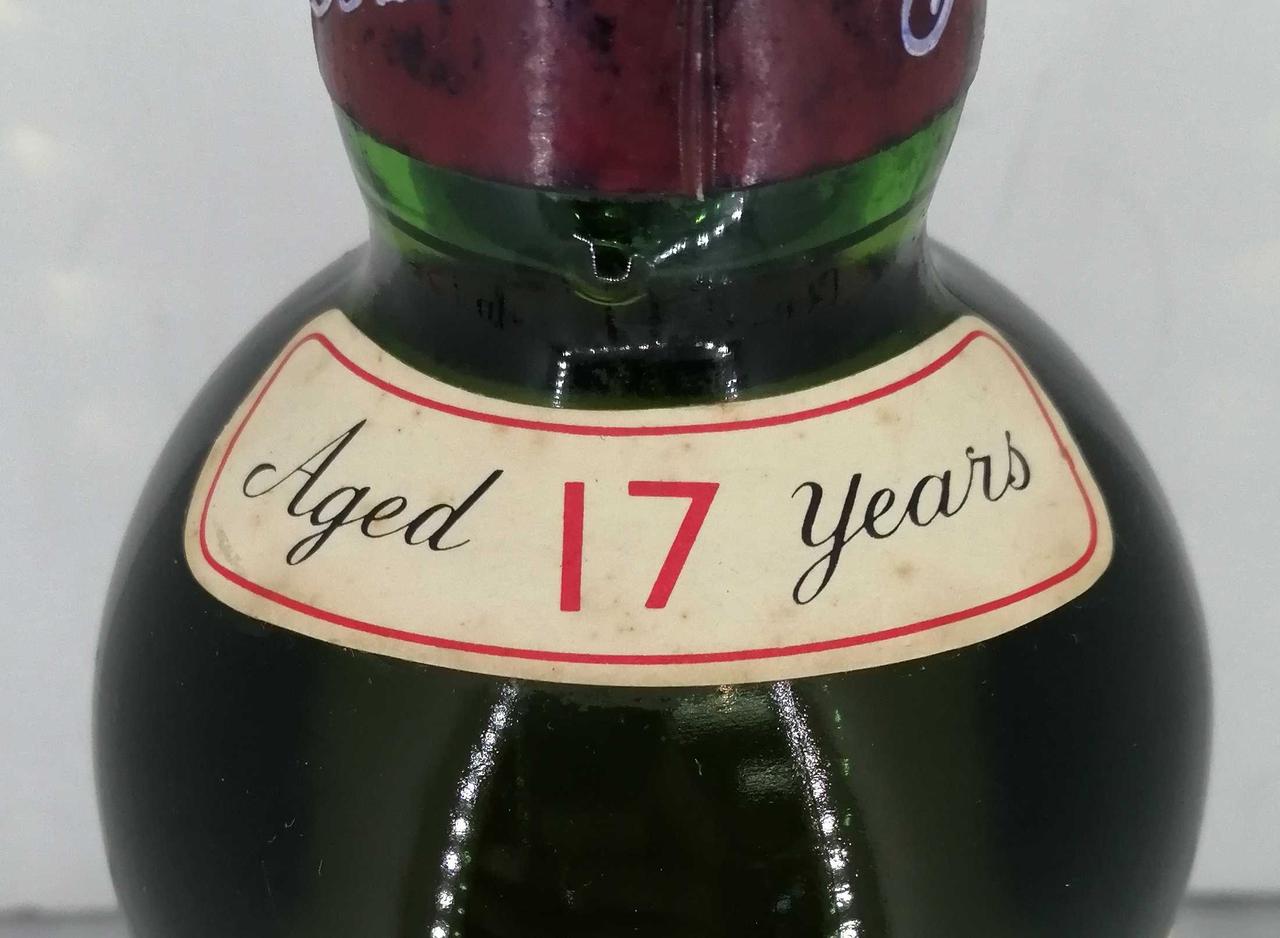 ラベル正面　上