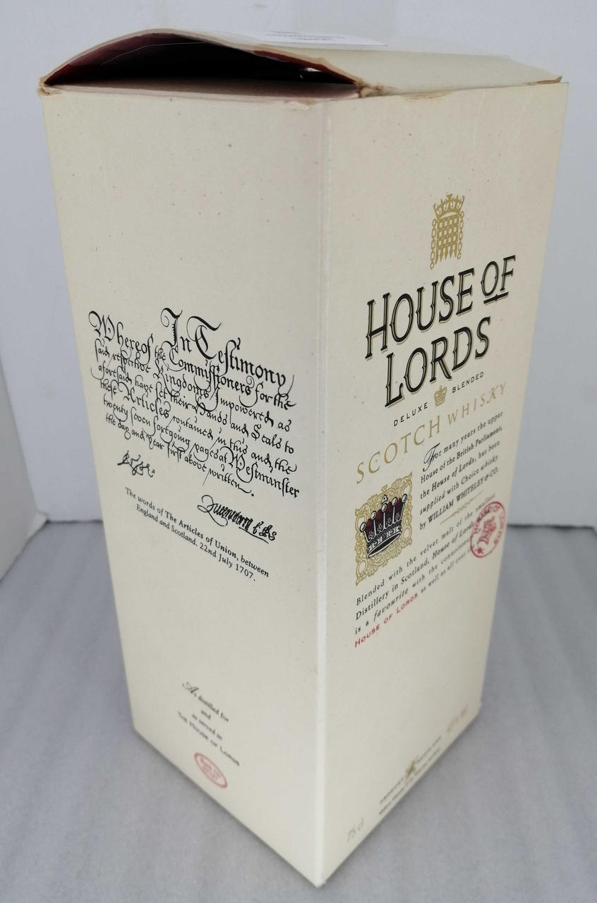 箱、歪み、折れ