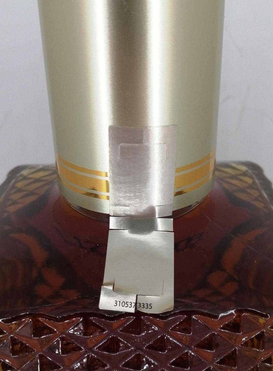 ネックのシール