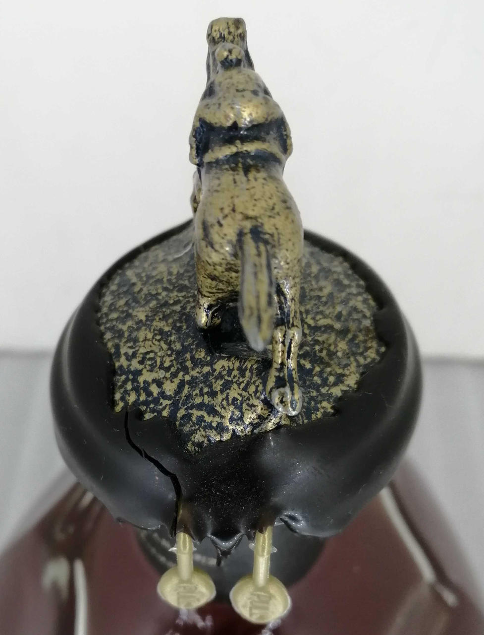 ボトルトップ(キャップ部分)若干の割れ