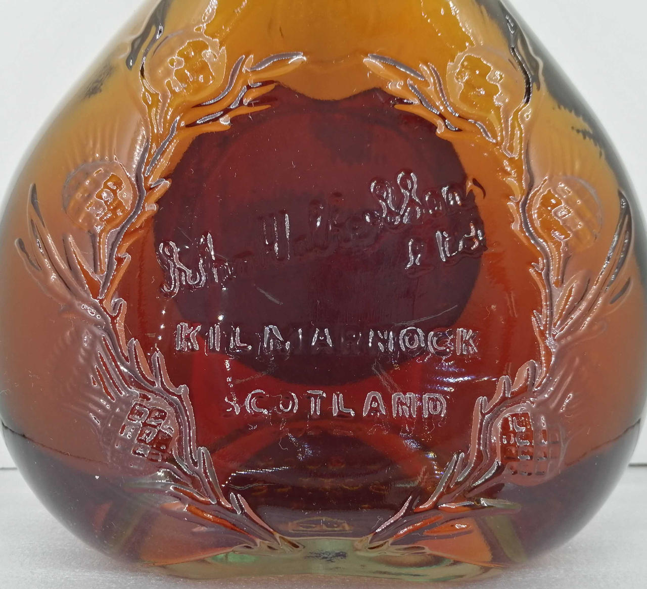 背面