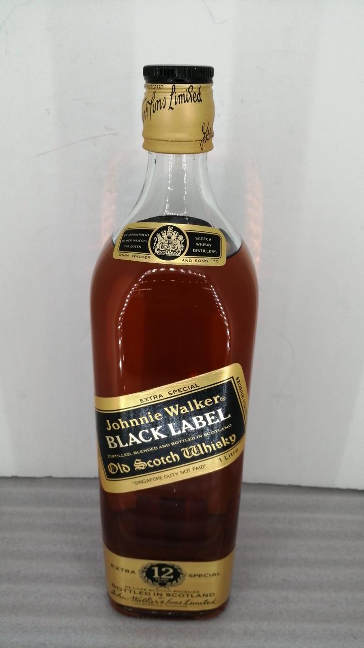 ジョニーウォーカー　黒金　1,000ml ジョニーウォーカー12年 黒ラベル 1L ブレンデッドウイスキー