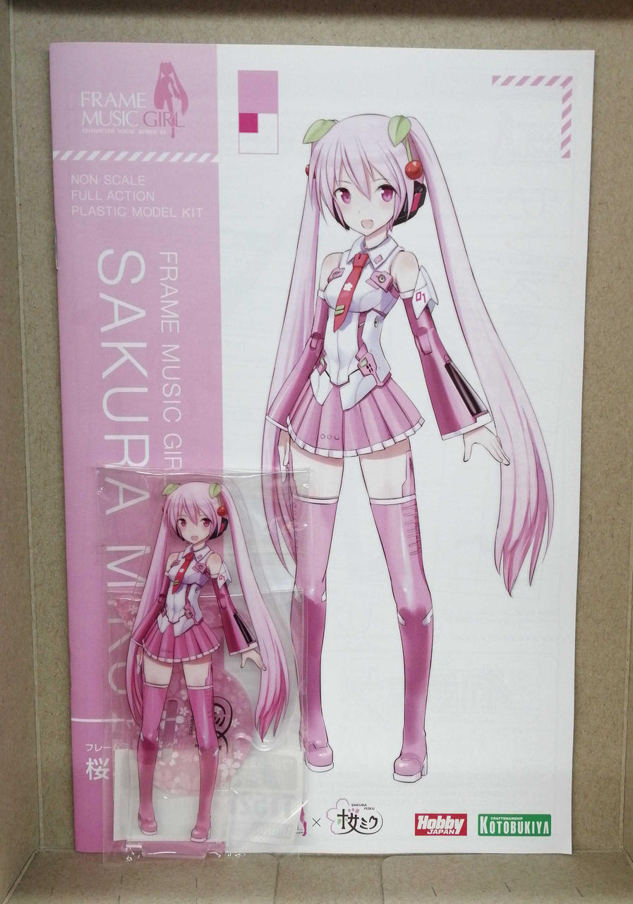 v*0様 レア！AVPアートフレーム超美品世界限定0404/7000真鍮シリアル v*0様 レア！AVPアートフレーム超美品世界限定0404/7000真鍮