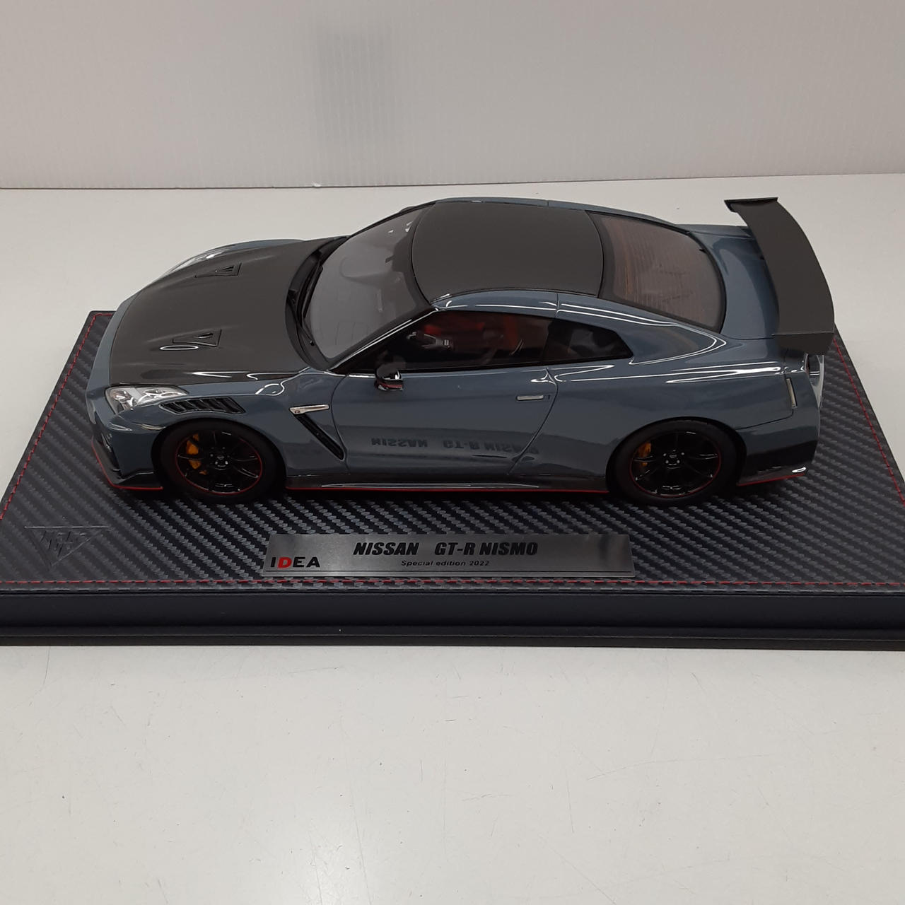 メイクアップ 1/18 NISSAN GT-R NISMO 2017 イデア メイクアップ 1/18 NISSAN GT-R NISMO 2017 イデア メイクアップ社の