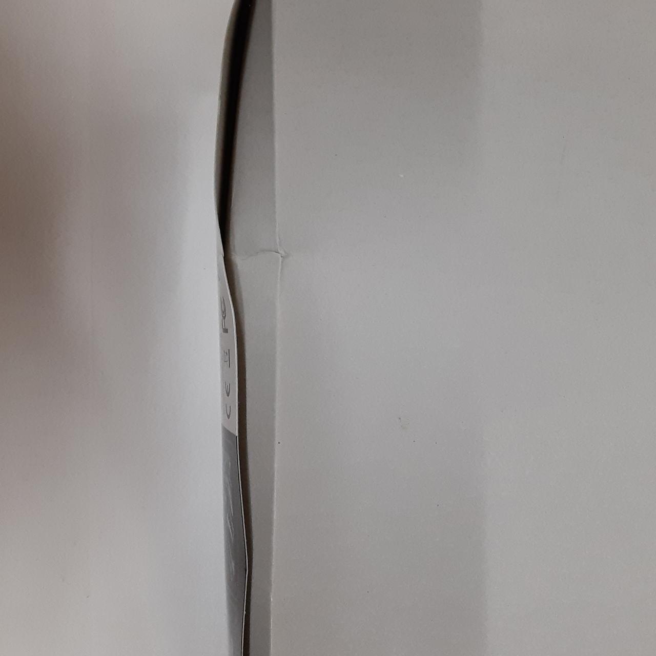 箱イタミあります。