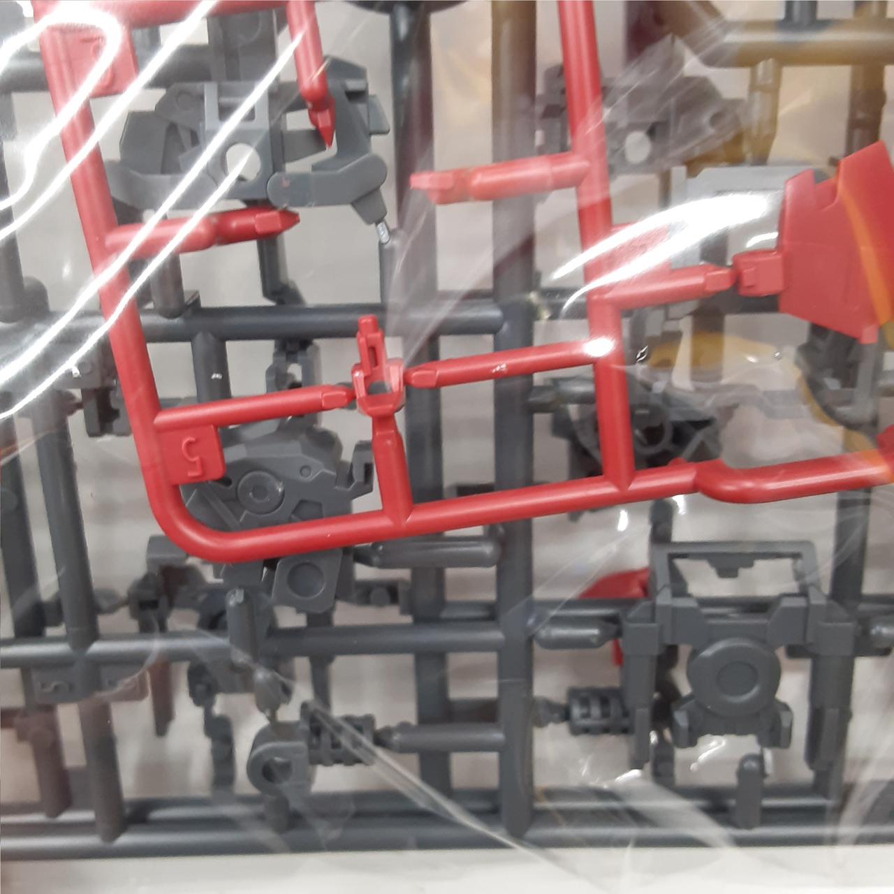 パーツ一部ランナー外れあり。