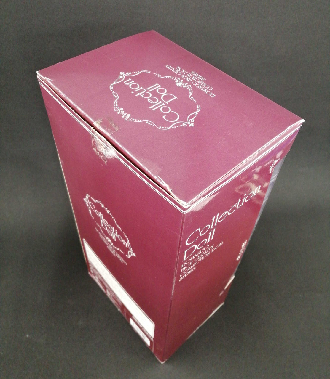 箱傷みあります。