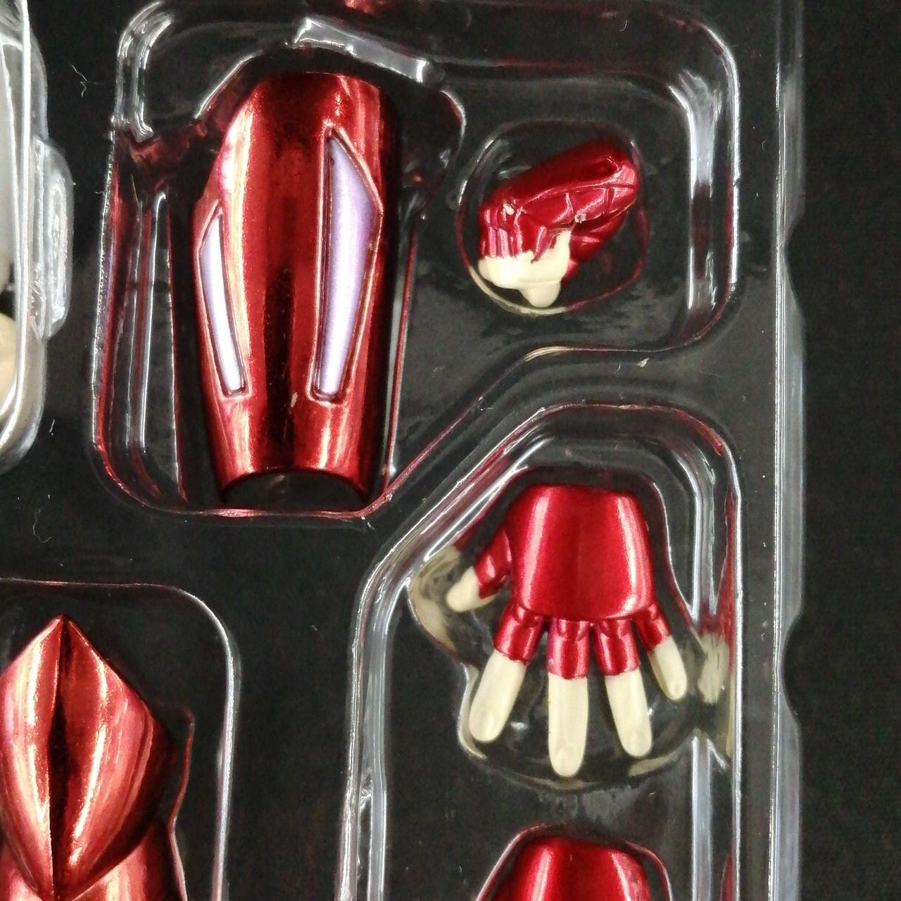 色欠け、色あせがあります