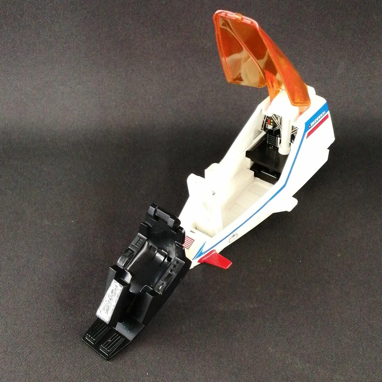 コックピットが動きます