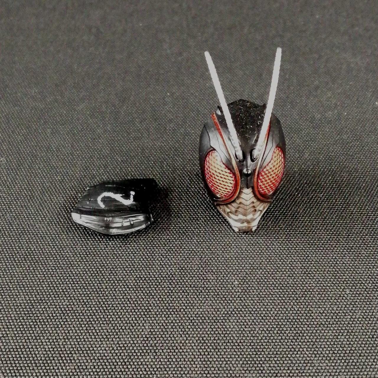 他のフィギュアの付属パーツが付きます