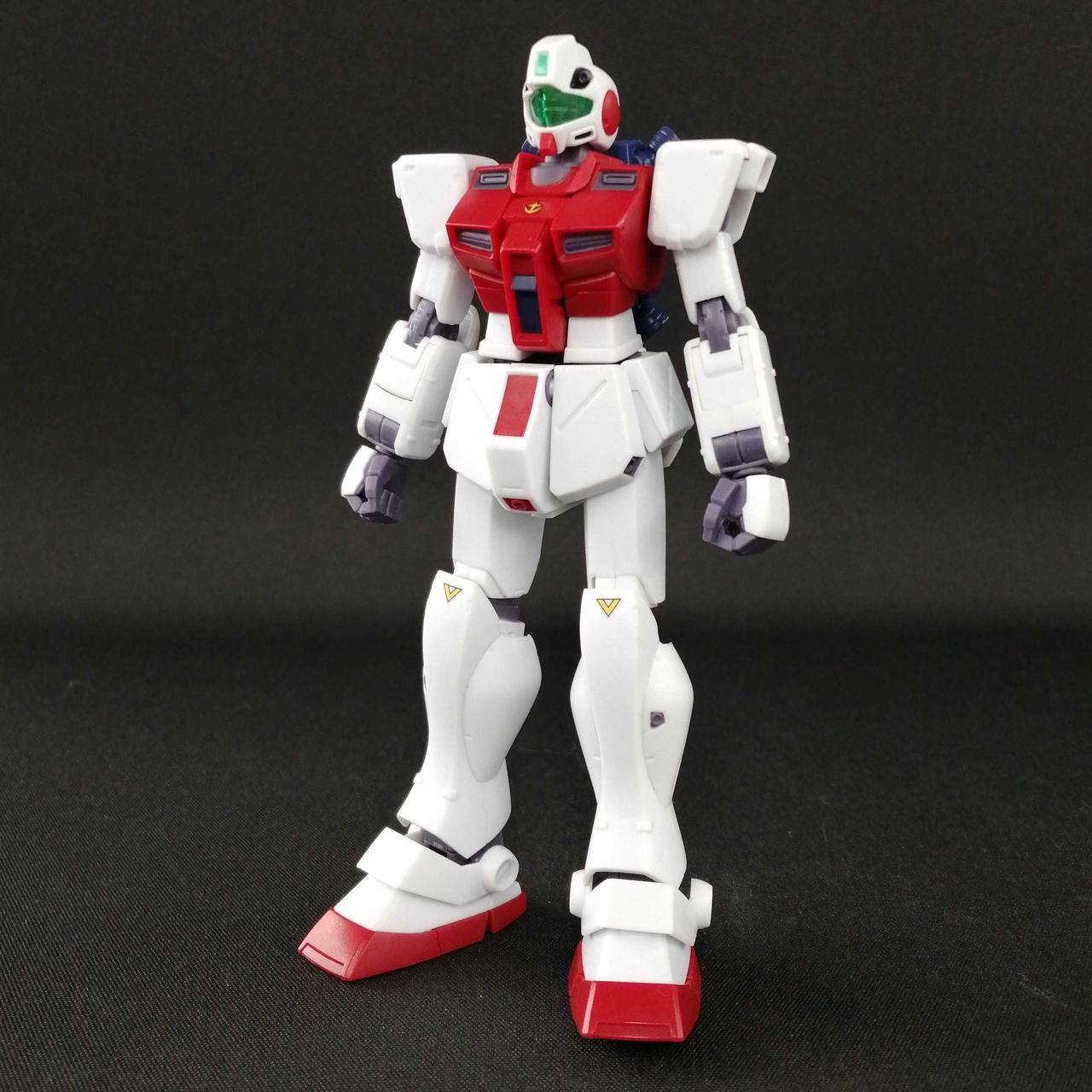 関節に緩みはなく、自立します