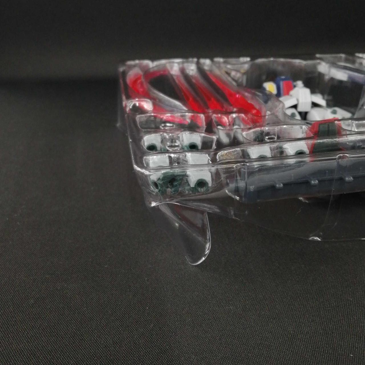 透明ブリスターが潰れています