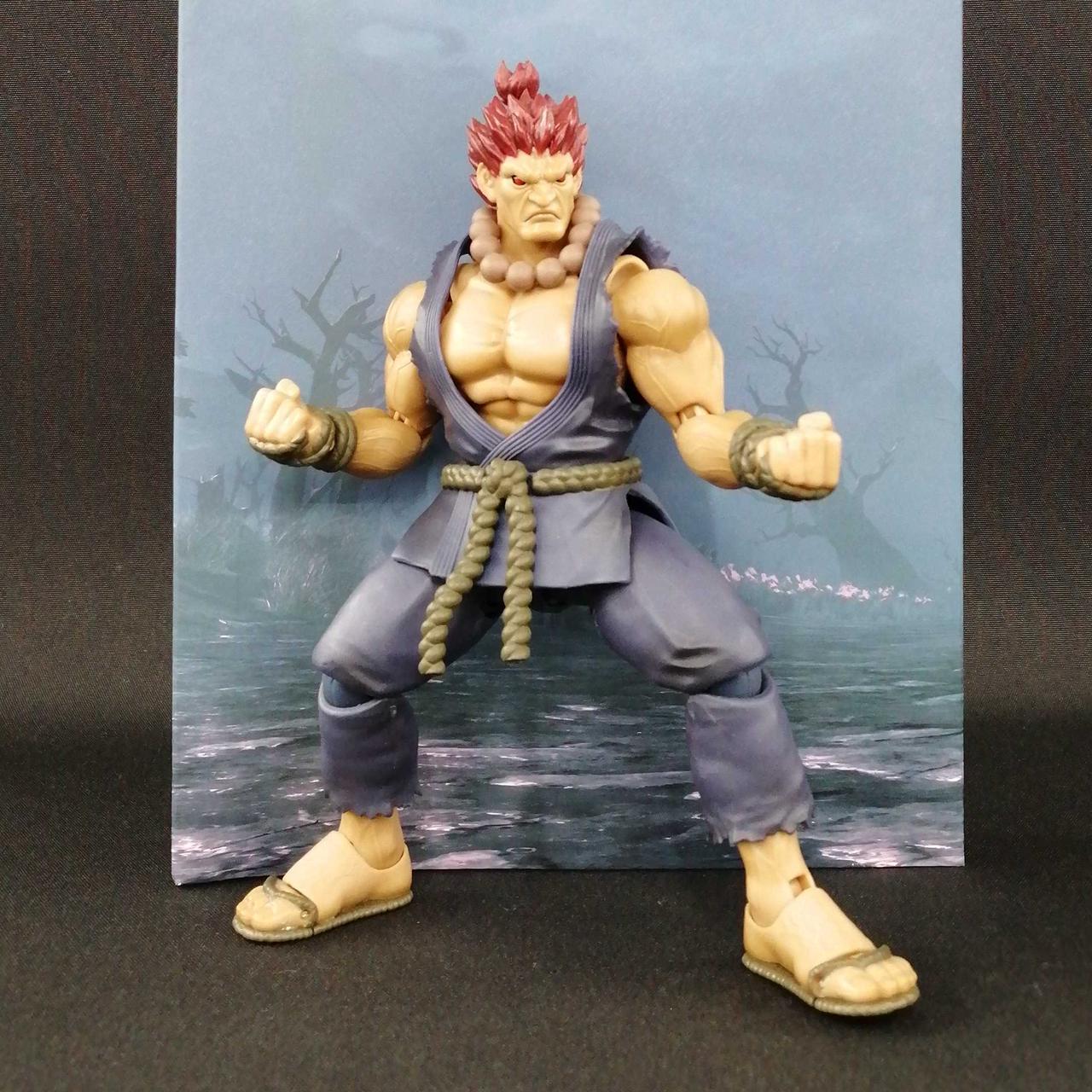 関節に緩みはなく、自立します