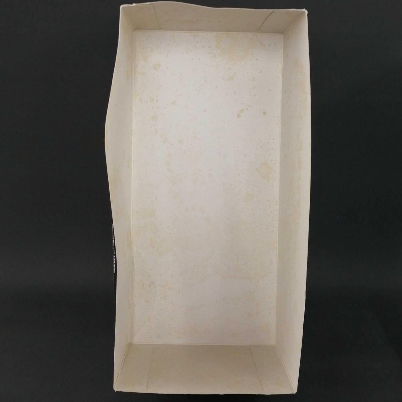 裏面、汚れています