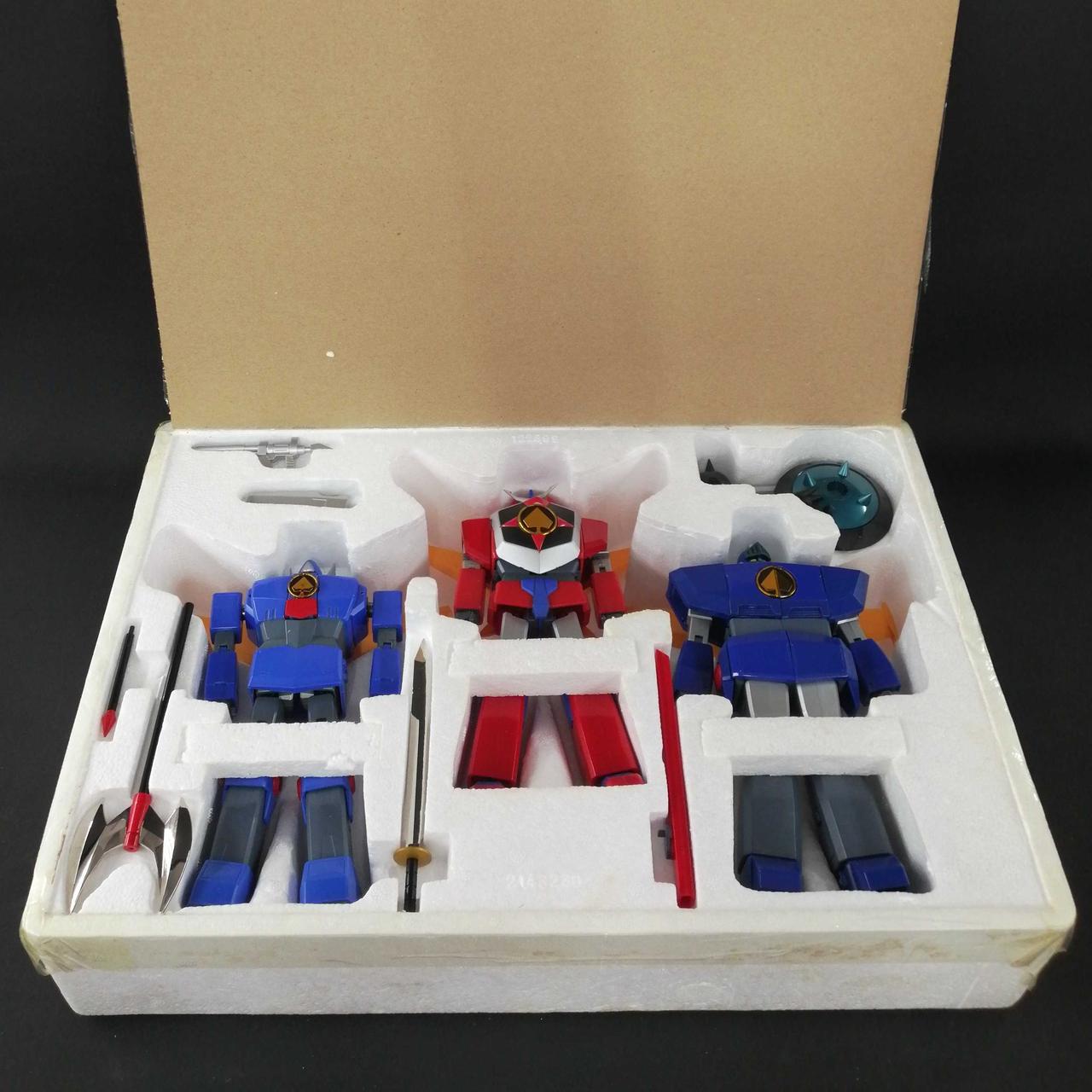 三体それぞれ小キズあり