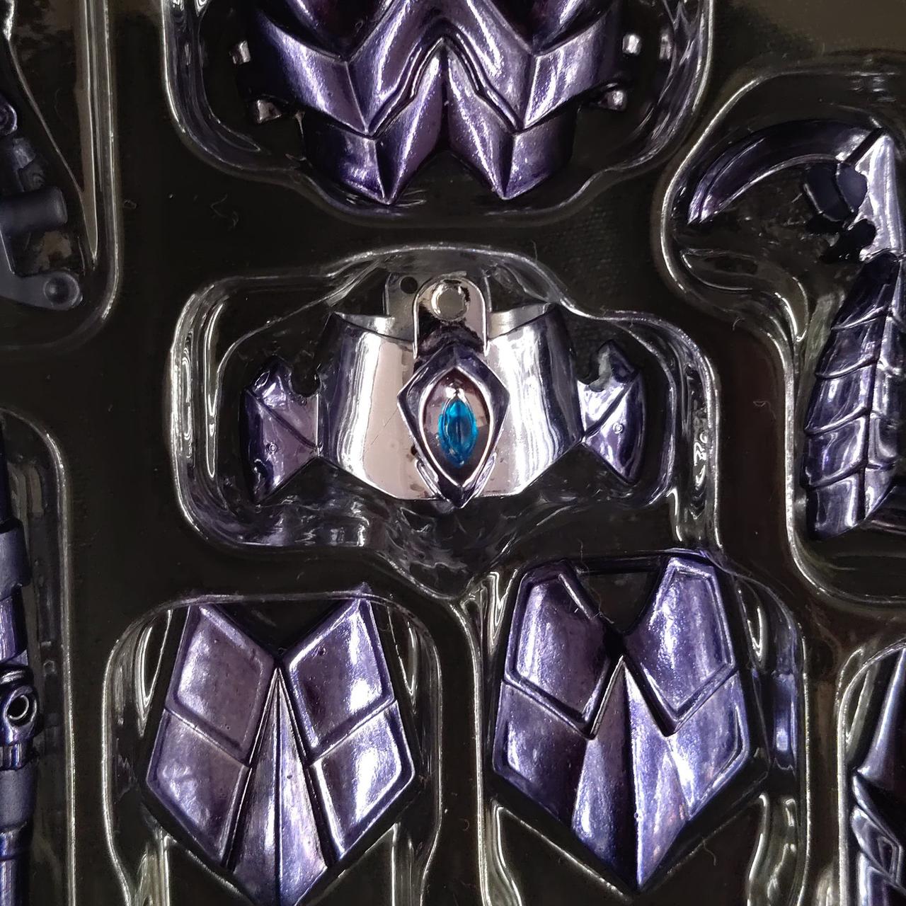 腰パーツが欠けています