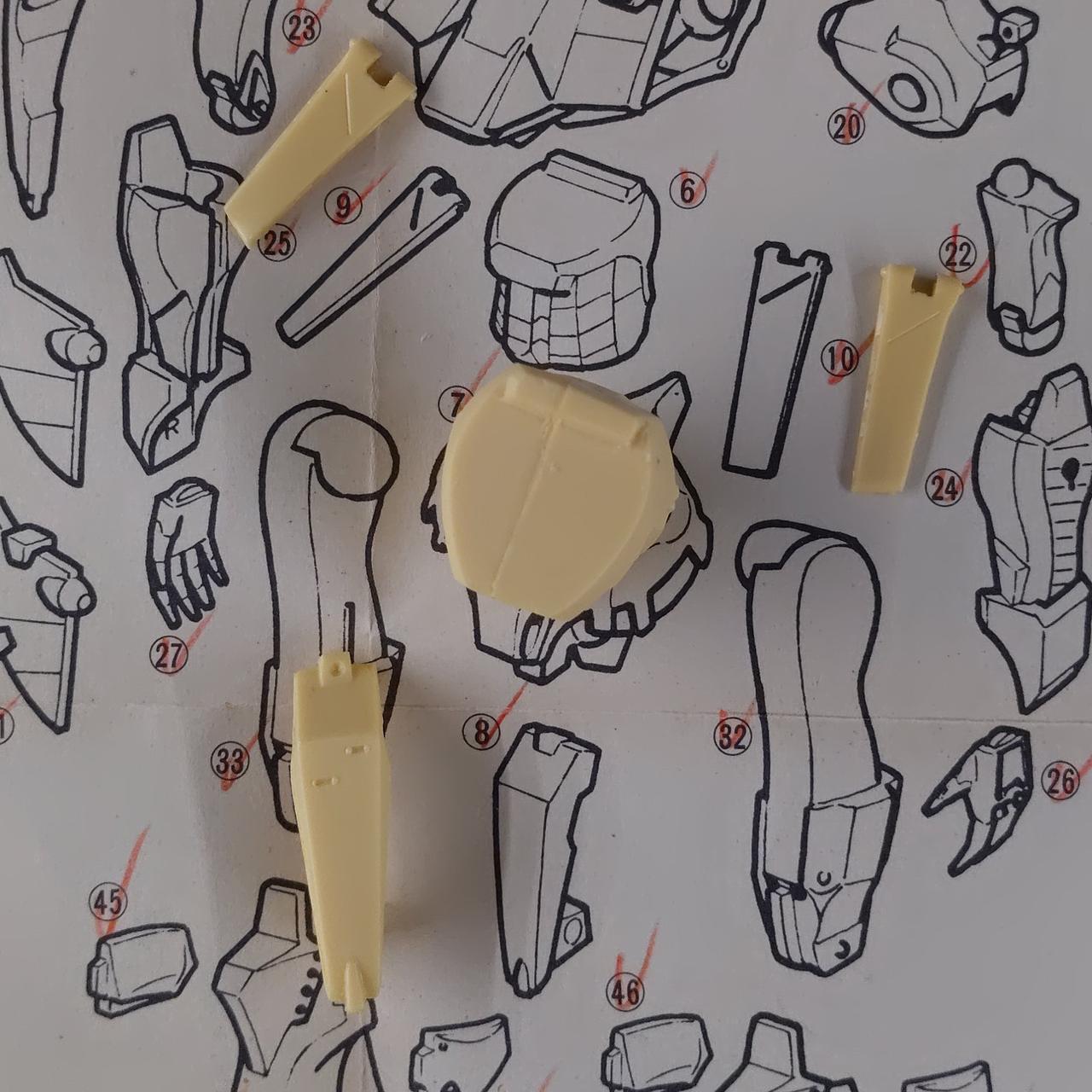 腹、腰アーマー、飾り