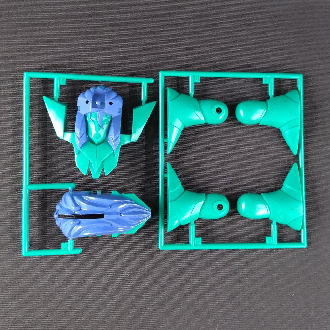 塗装表面に傷み、汚れがあります