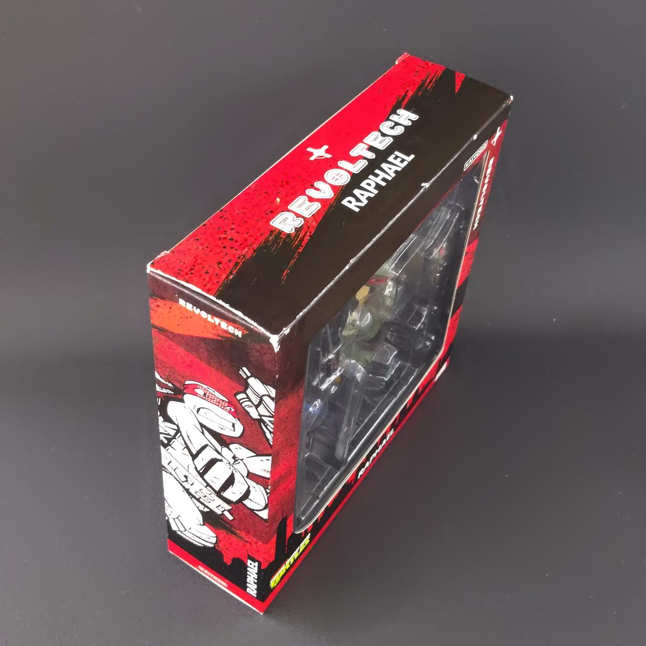 外箱に傷みがあります