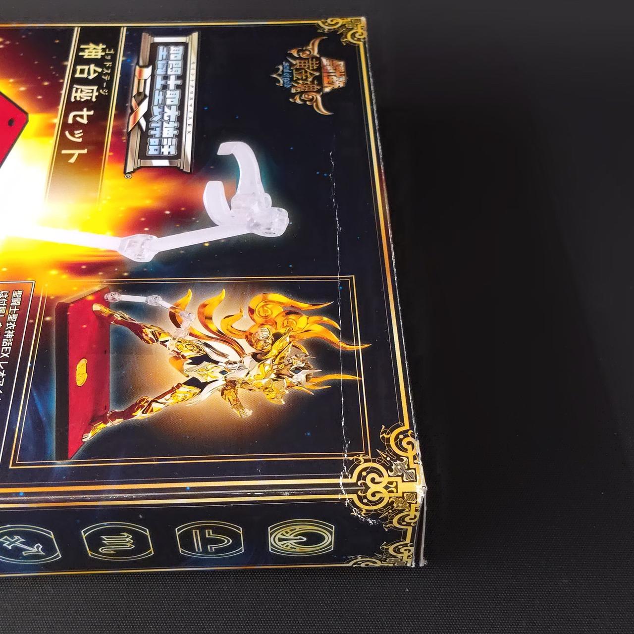 外箱に傷みがあります