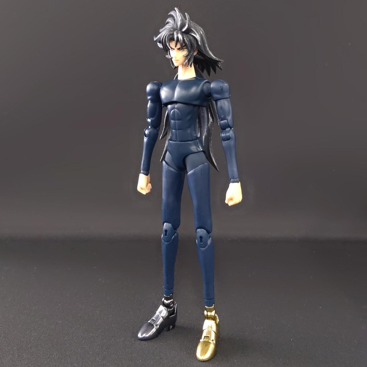 関節に緩みはなく自立します