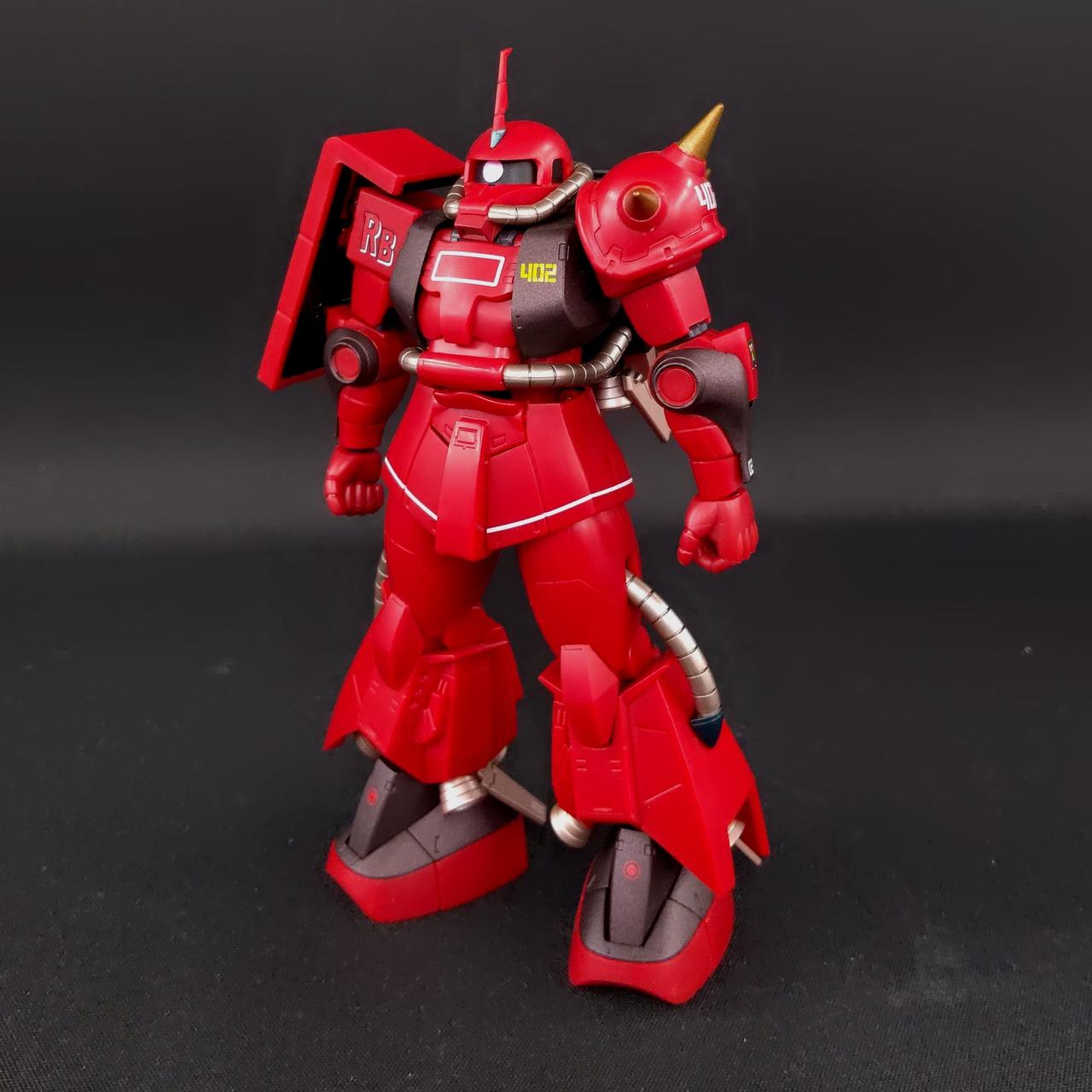 関節に緩みはなく自立します