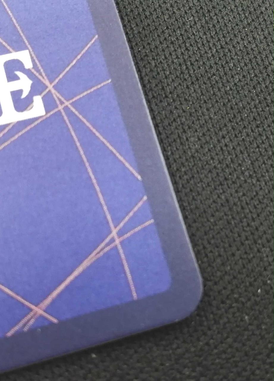 裏面僅かな白欠け有