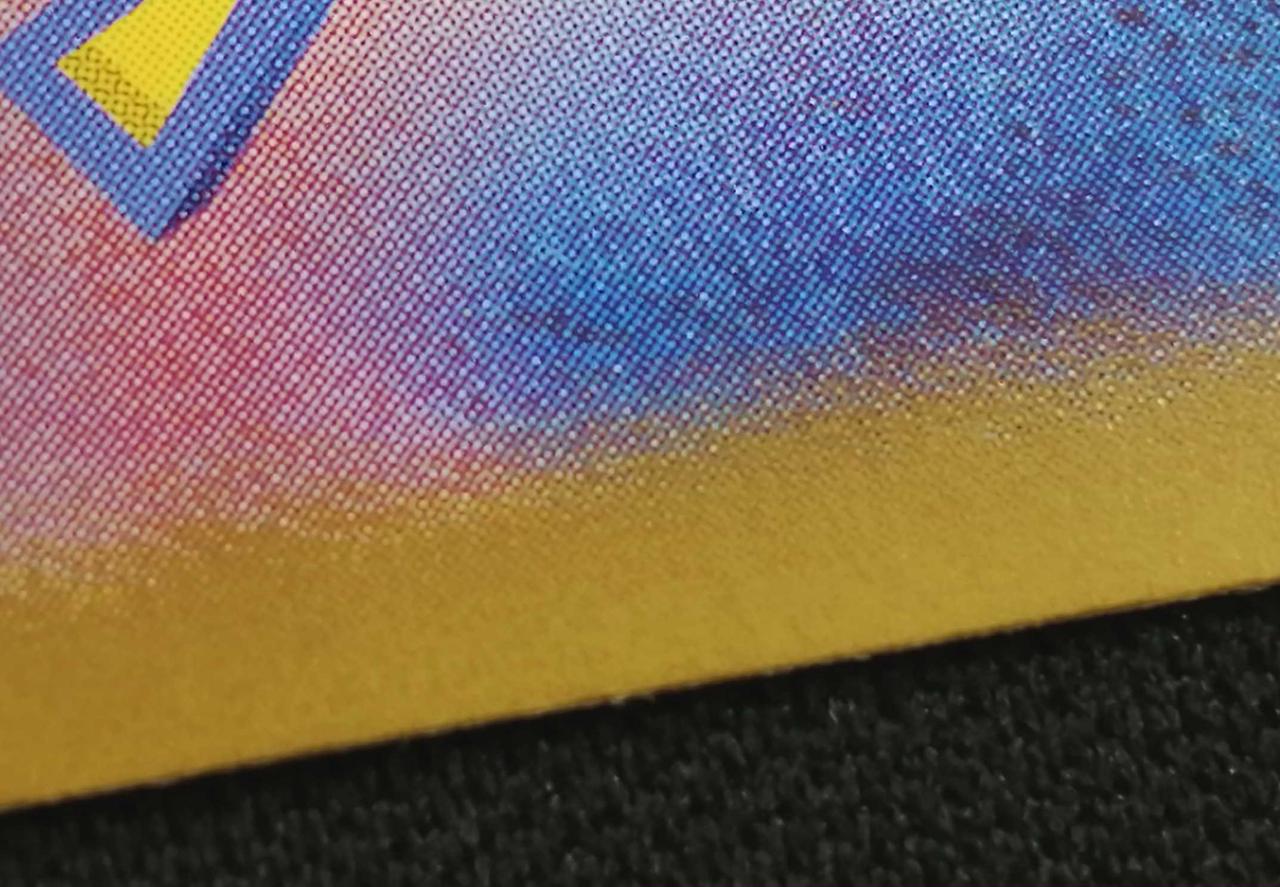 裏面下僅かな白欠け有