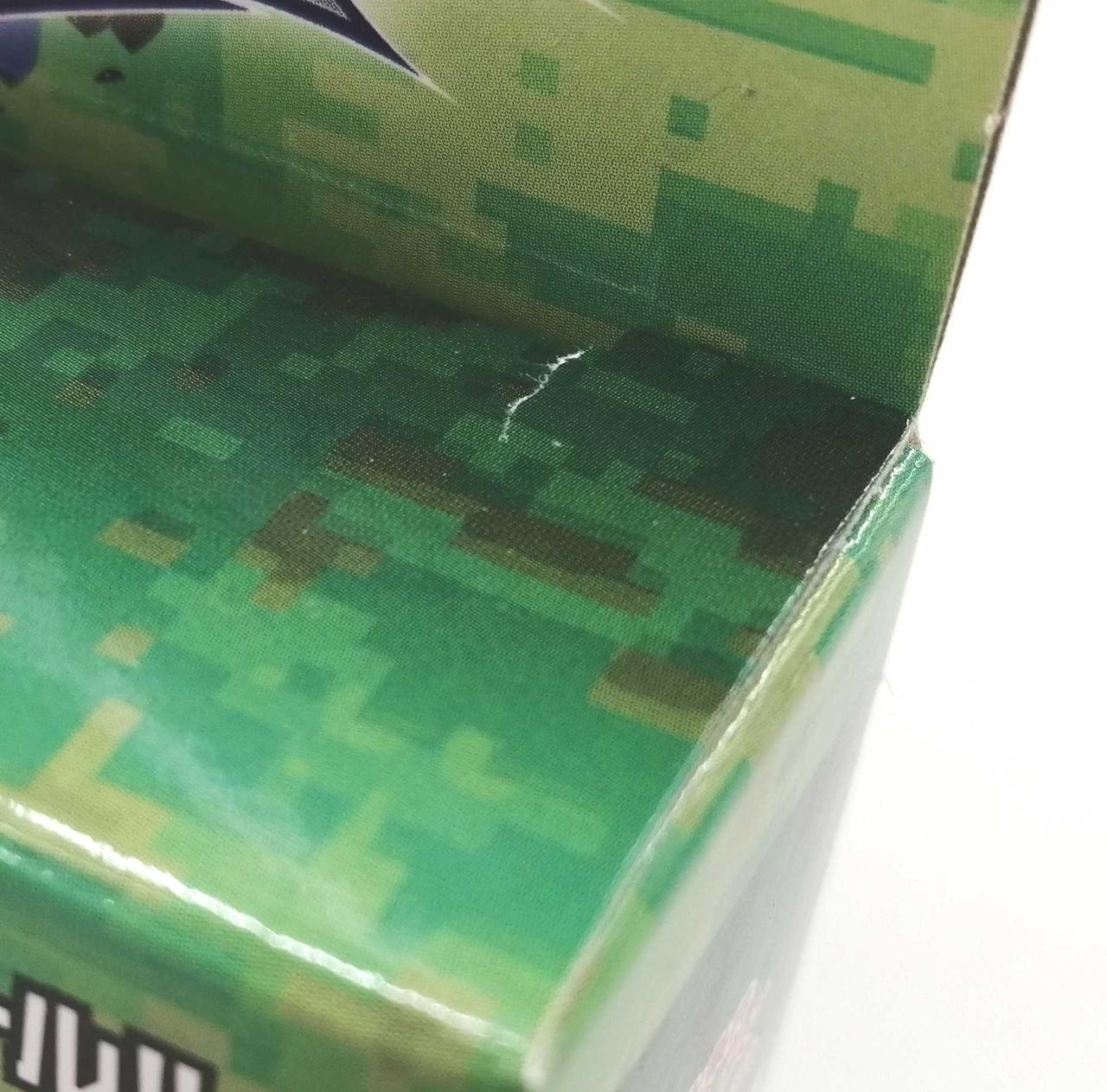 僅かに箱破れ箇所有