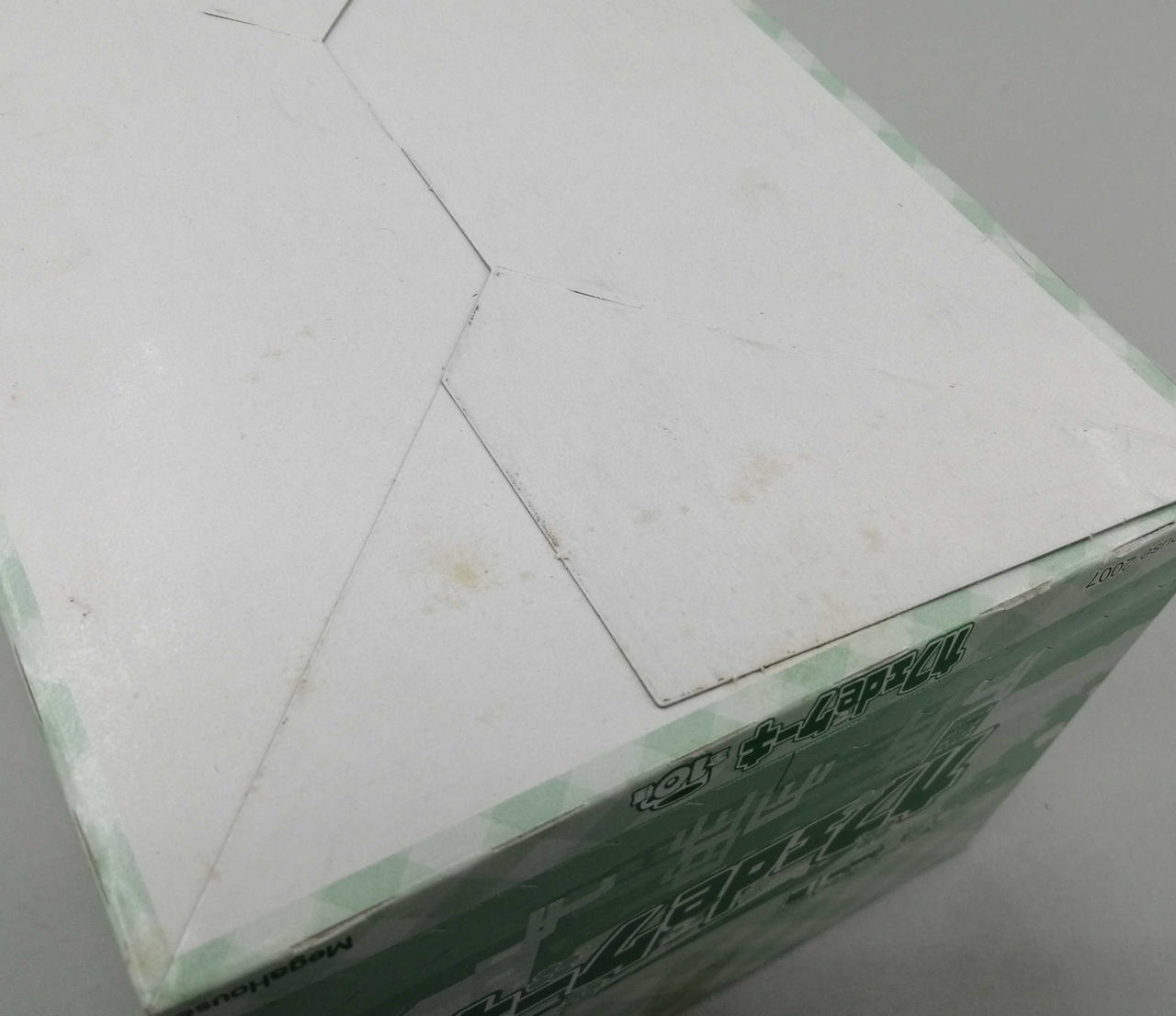 箱底シミ汚れ有