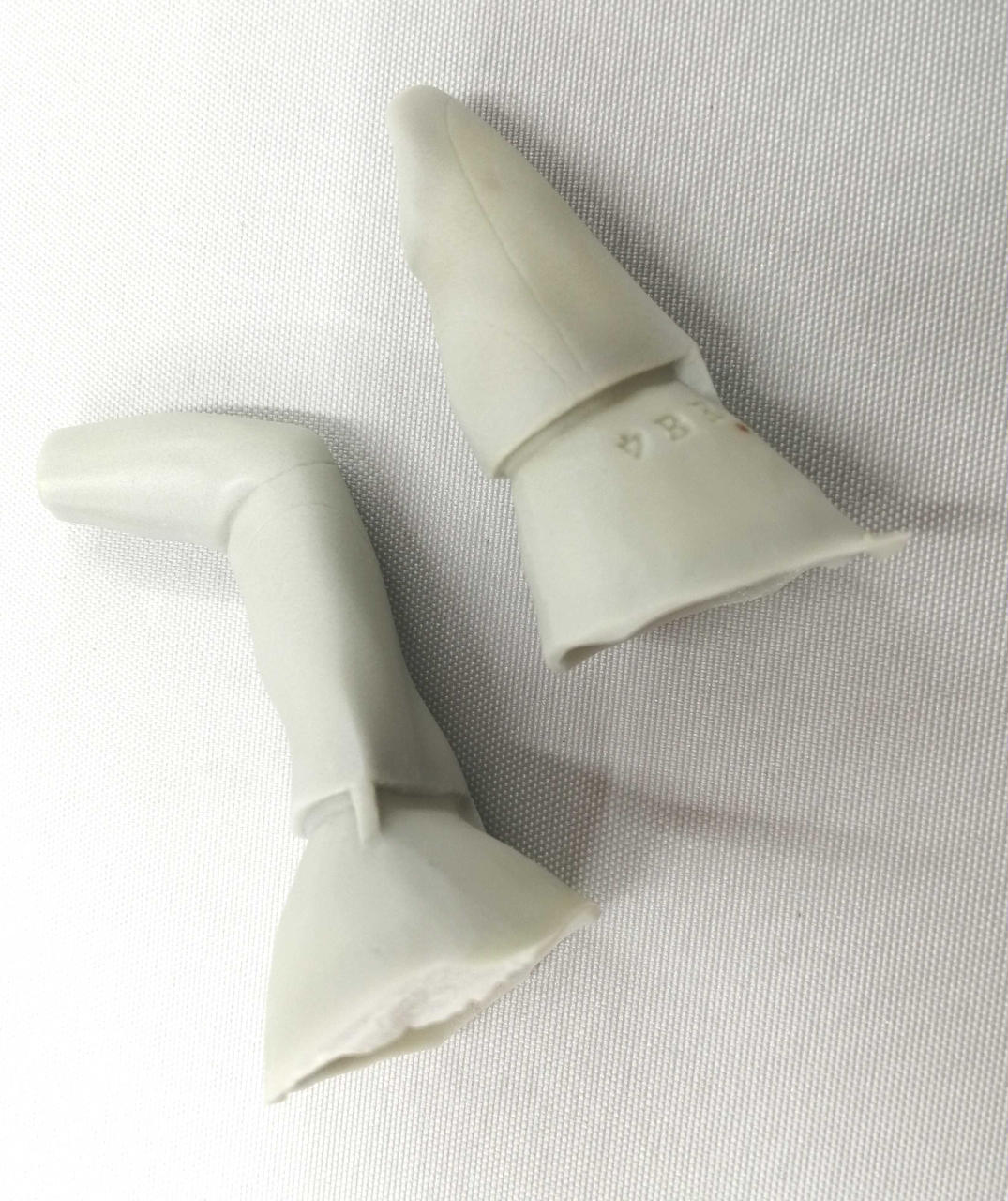 若干変色・バリ有