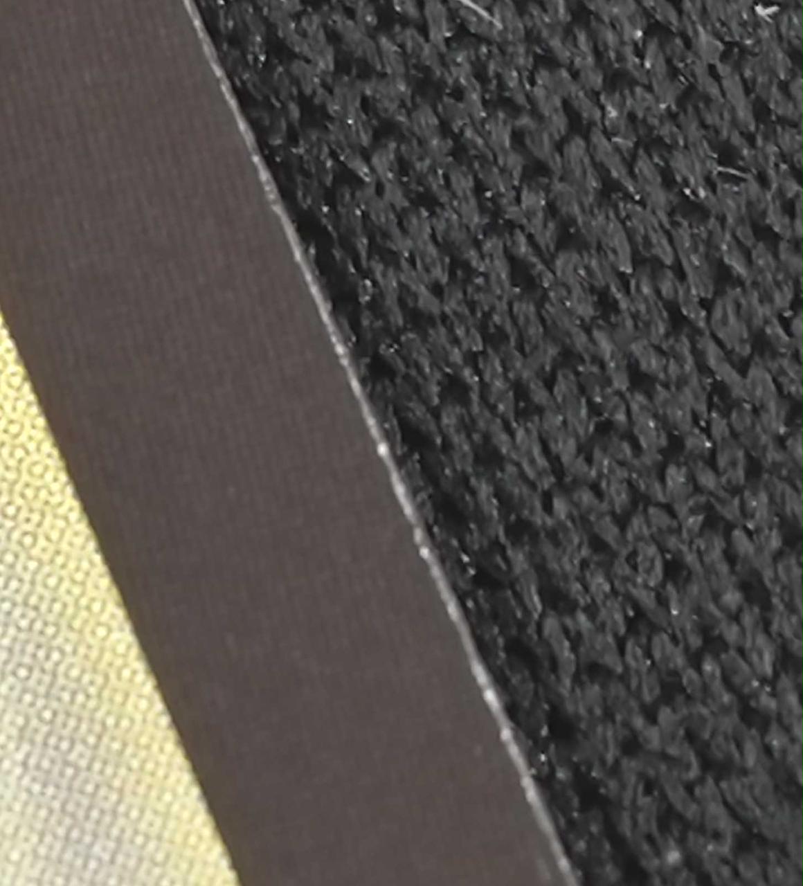 裏面右横辺り僅かな白欠け有