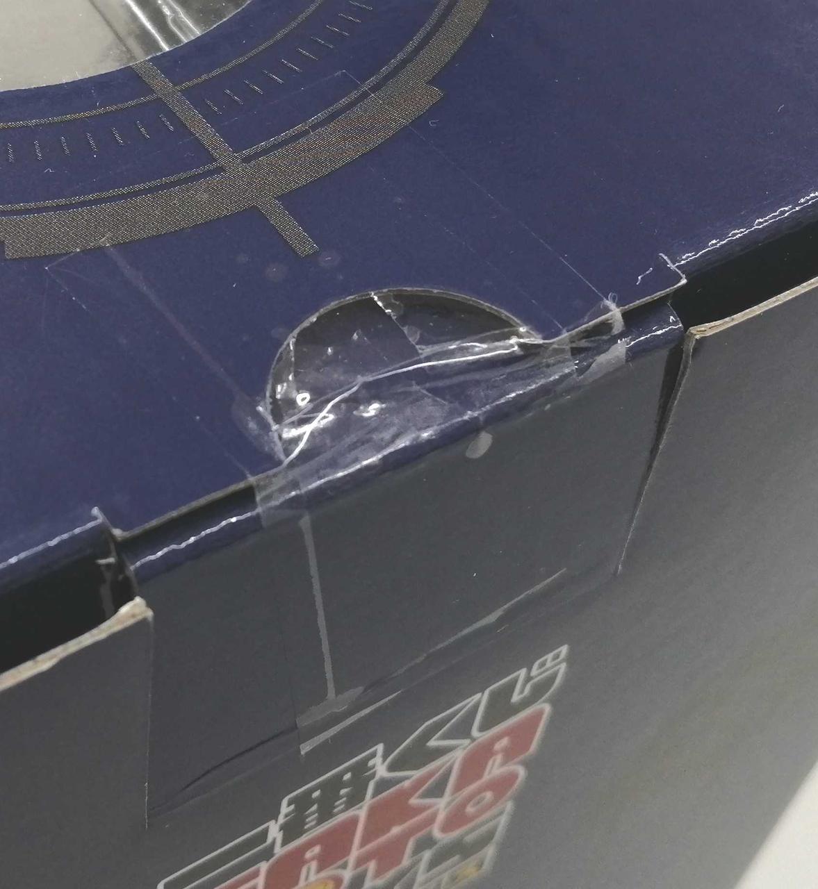 2度貼りですが、未開封だと思われます