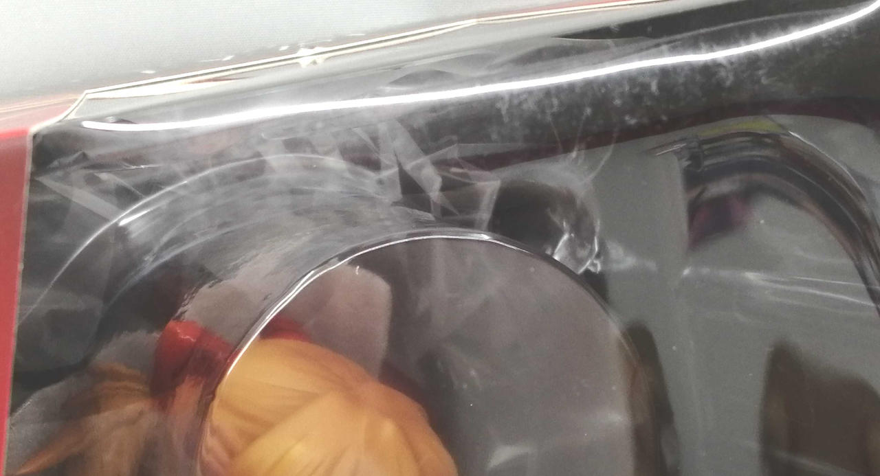 箱フィルム擦れキズ有