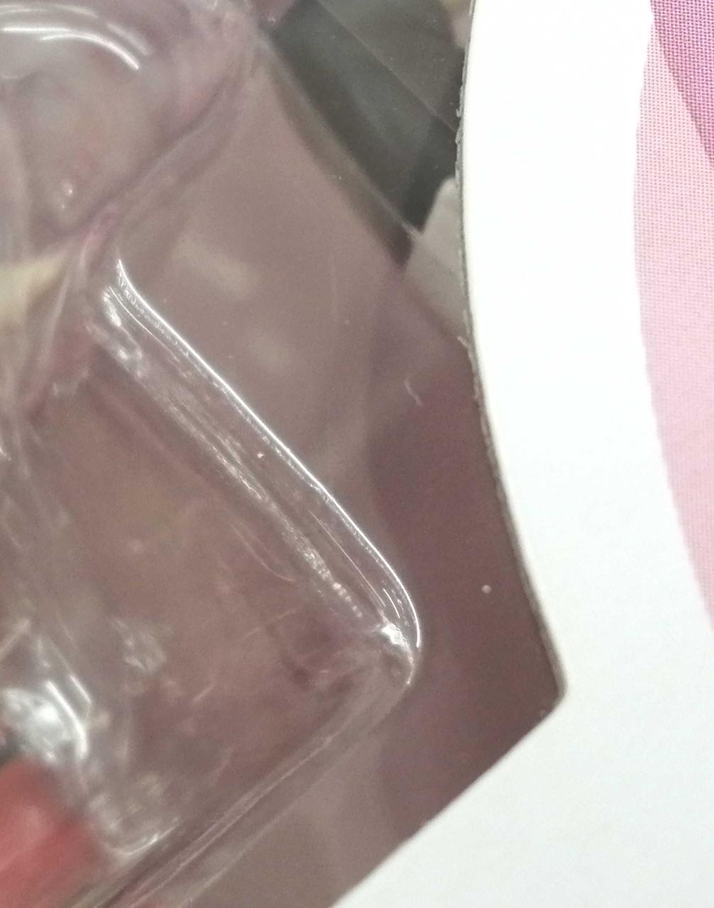 箱前面フィルム僅かにキズ有