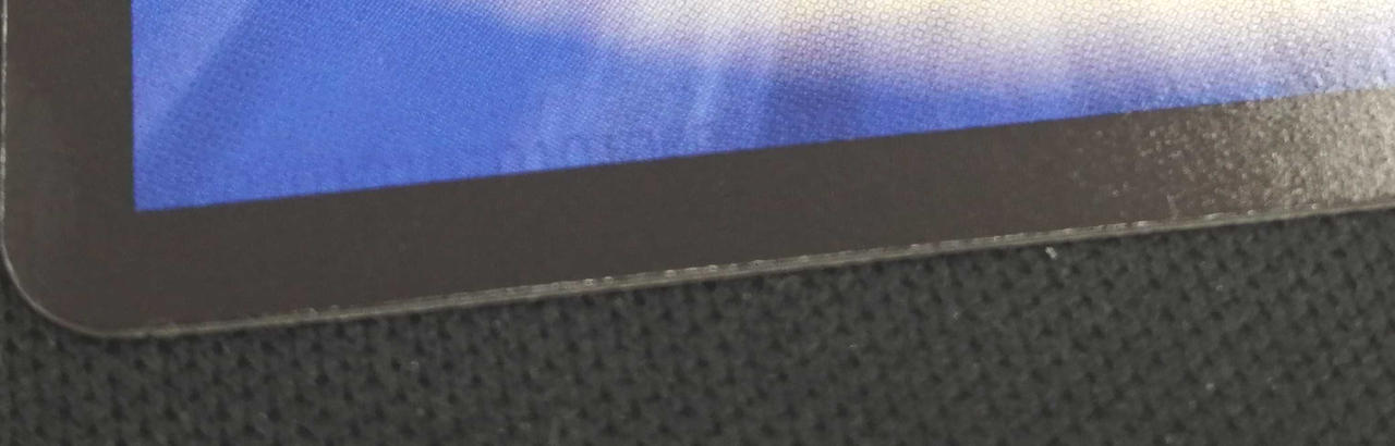 裏面下部裁断粗さ部分有