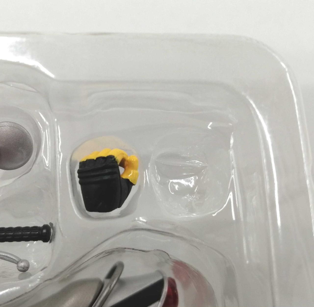 白いカラス用手首（右手）欠品有