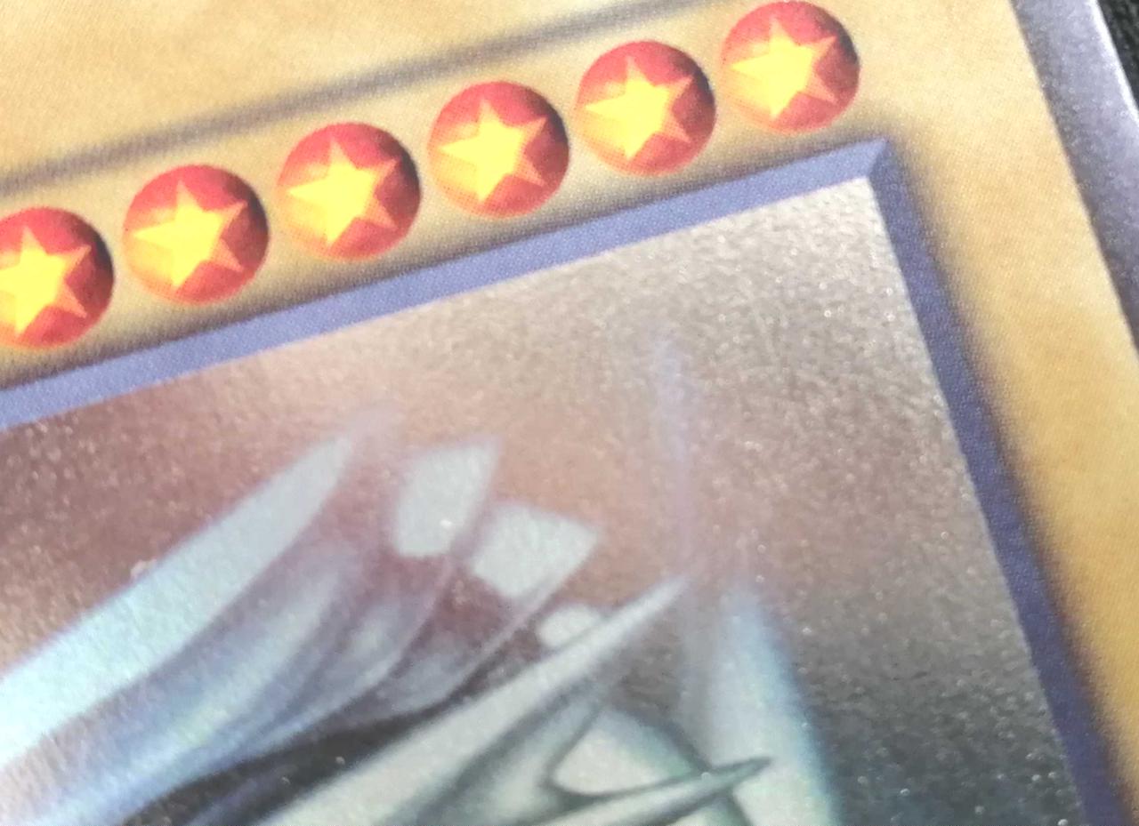 僅かに擦れキズ有