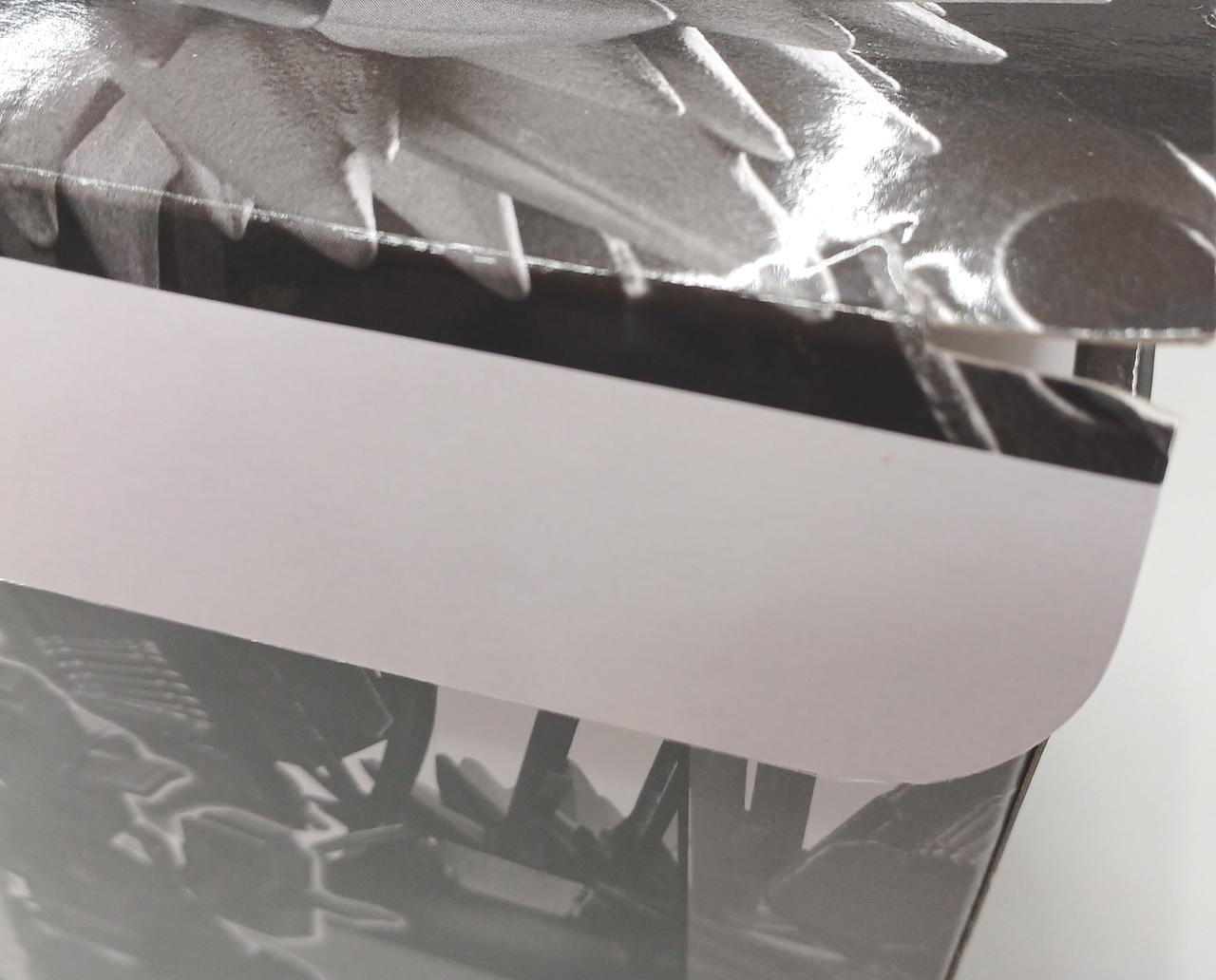 箱若干イタミ有