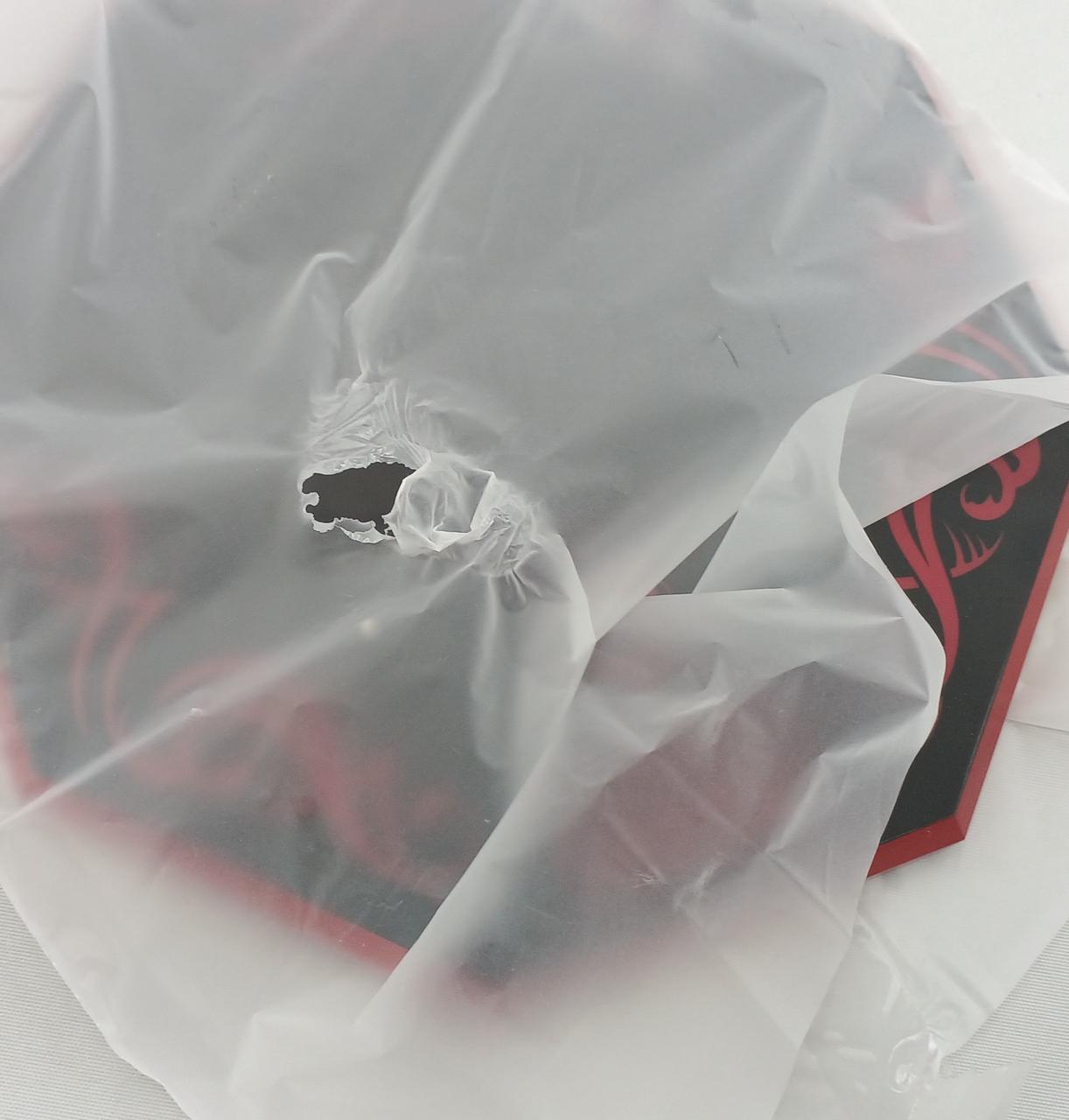 台座収納袋破れ有