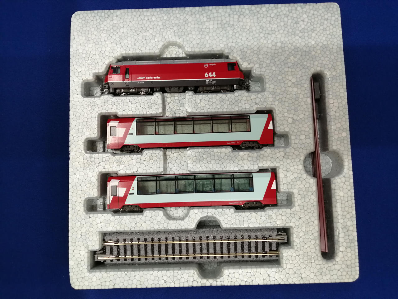 カトー　Nゲージ　レーティッシュ鉄道　アルプスの氷河特急　基本セット KATO】アルプスの氷河特急 2023年3月再生産 | モケイテツ