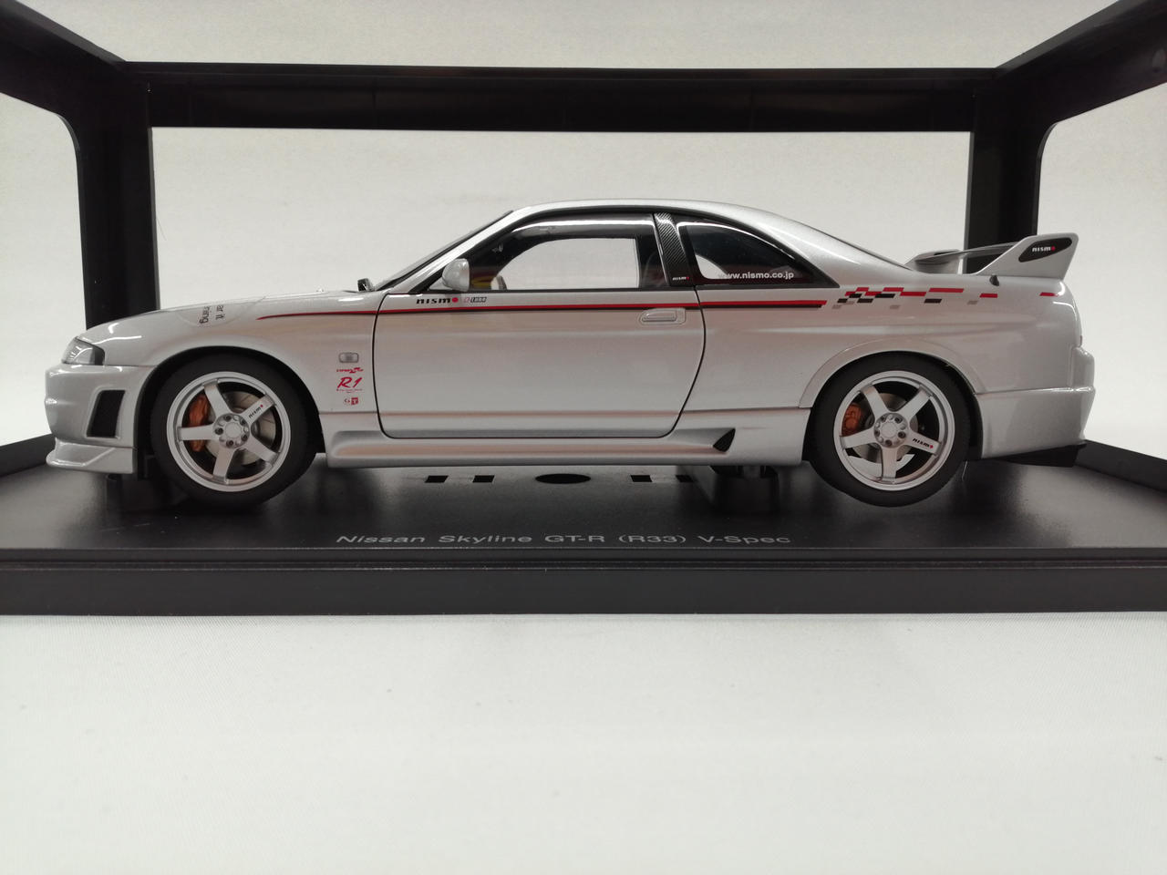 Amazon | 1/43 京商 スカイライン GT-R (R33) 4ドア オーテック