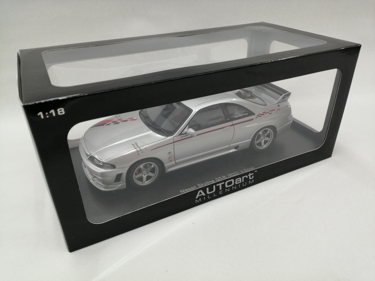 登場! オートアート オウト(AUTOart)|ニスモ スカイラインGT-R R-TUNE 絵画