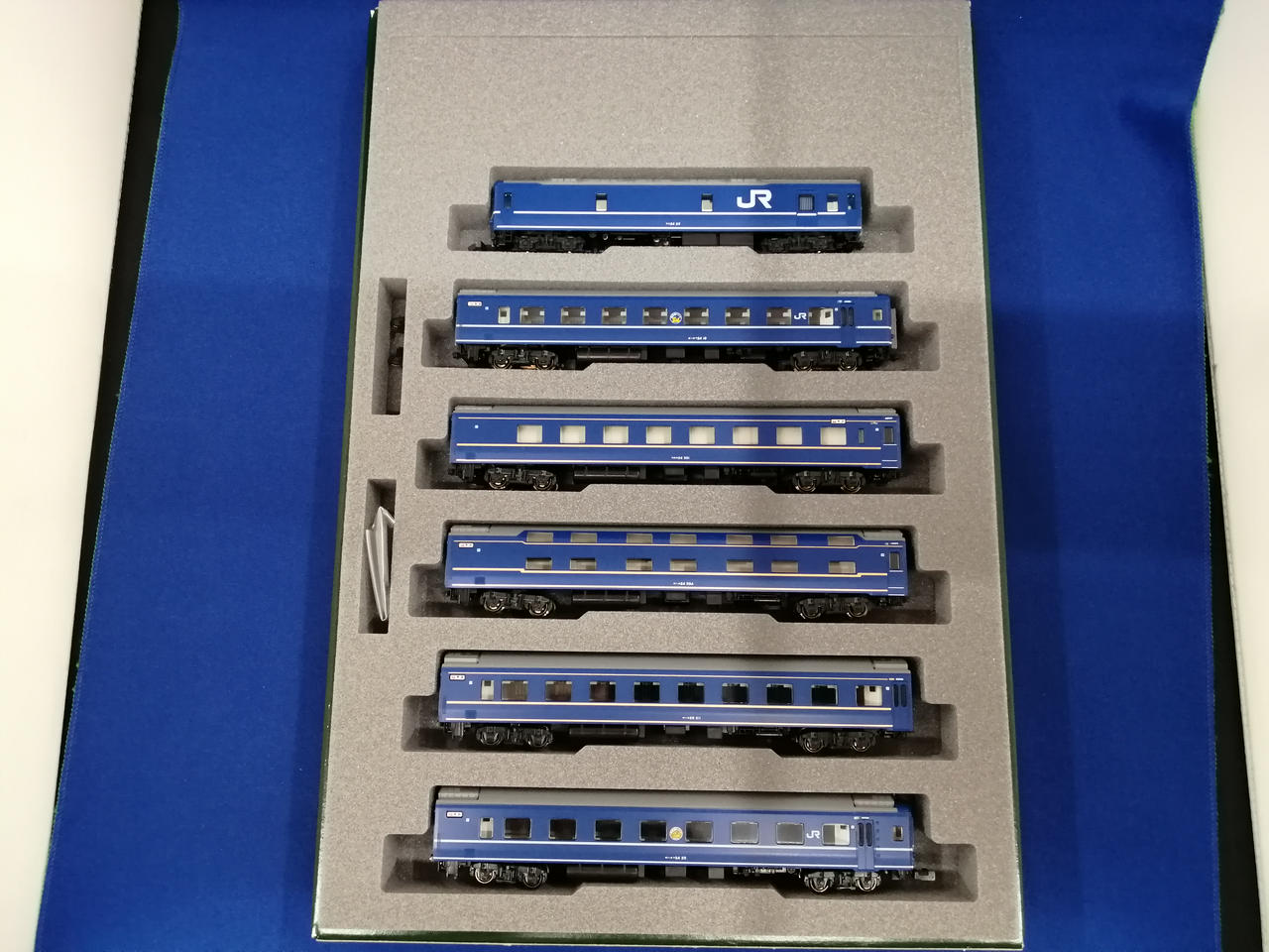 カトー(KATO)|24系寝台特急あけぼの基本増結9両セット|HARDOFF