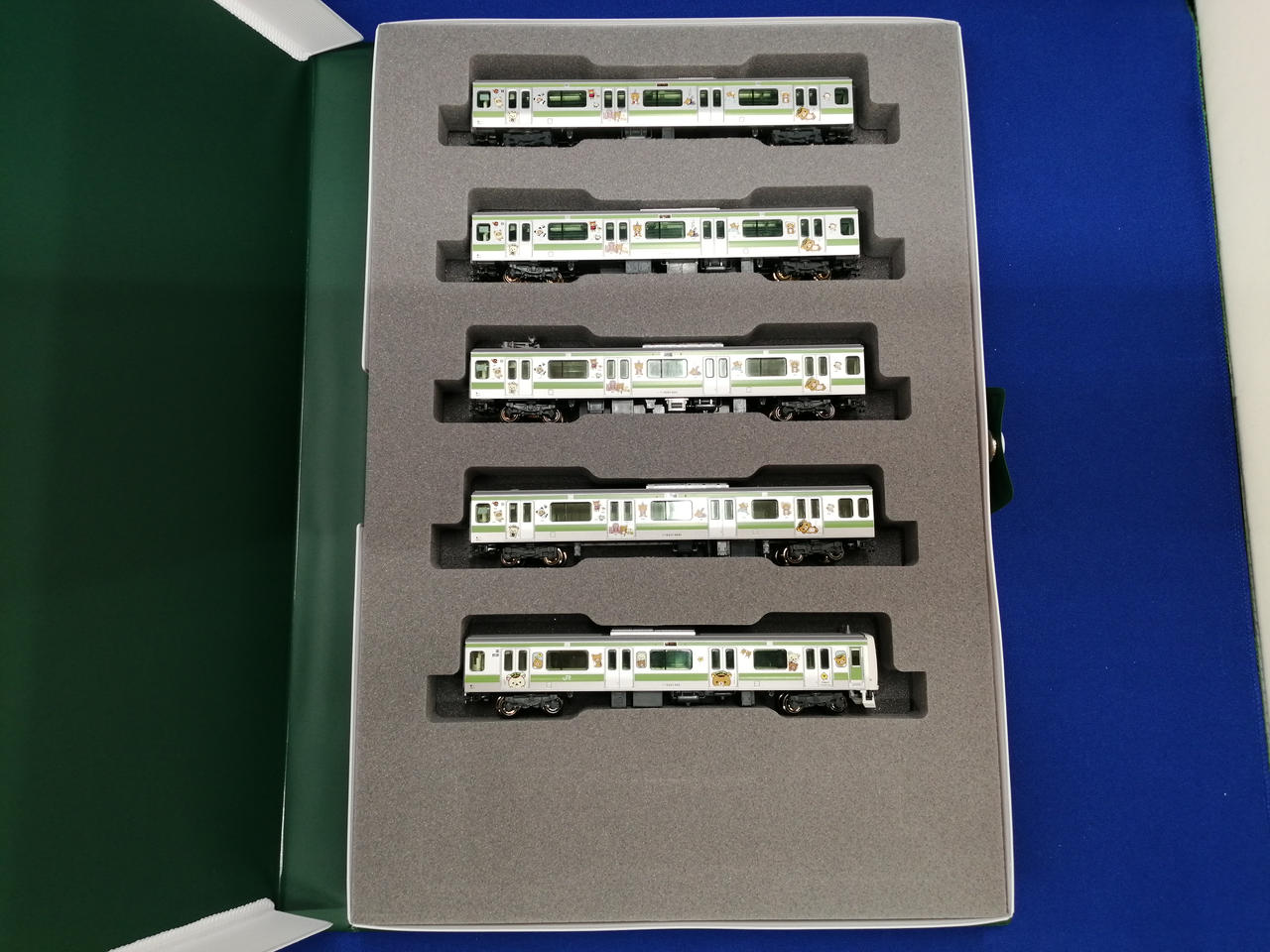 KATO|E231系500番台リラックマごゆるり号11両セット|HARDOFFオフ