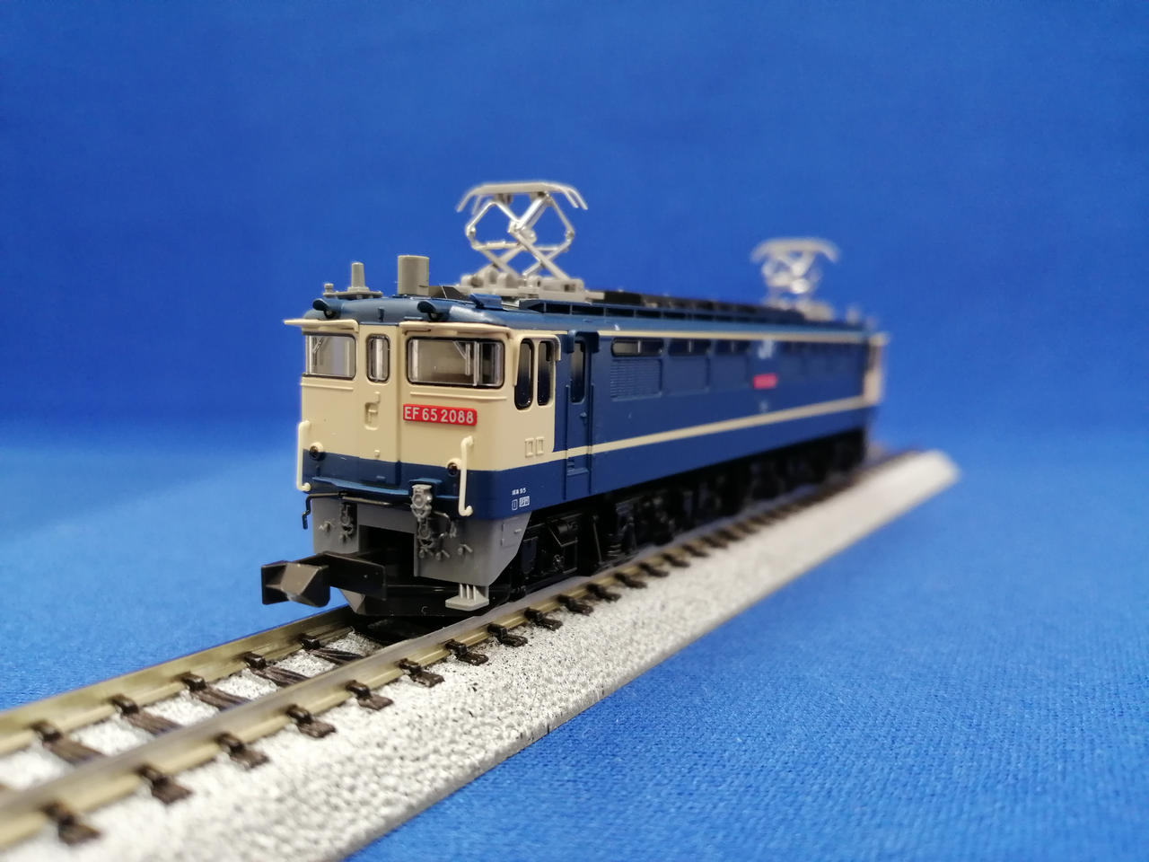 カトー(KATO)|EF65 2000番台 復活国鉄色|HARDOFFオフモール
