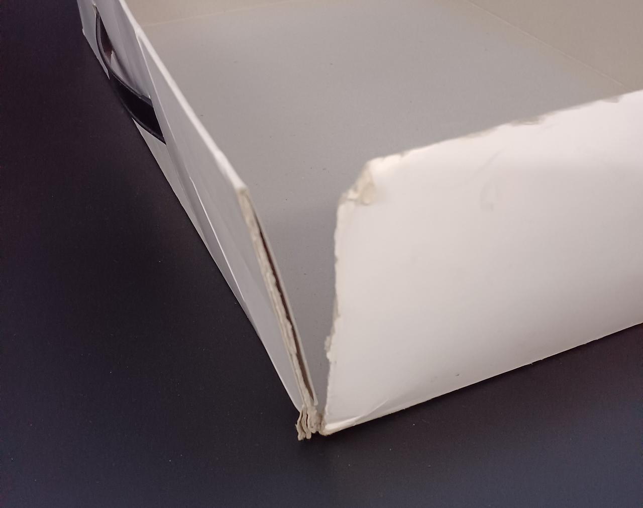 箱の破損箇所